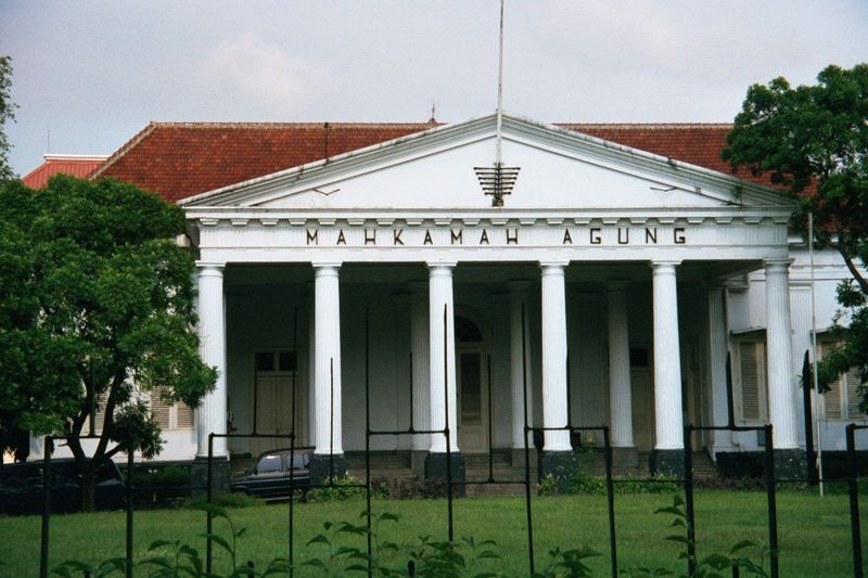 The nearby Supreme Court is even older, built in 1848 and still in business.