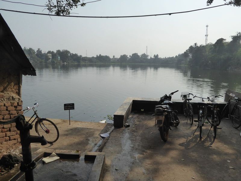 Here's the larger Poka Bandh, closer to the town center.