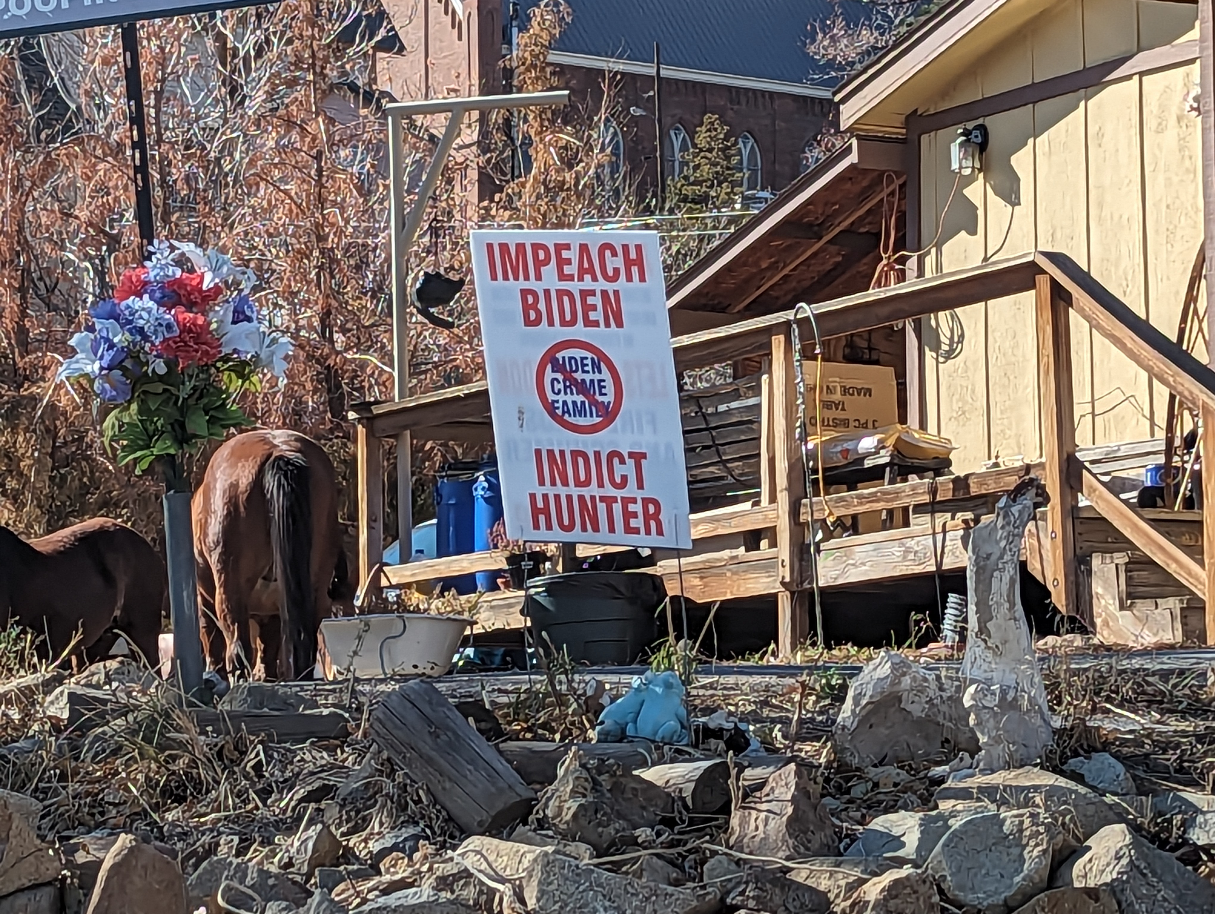Around 800 people live in Virginia City.  Some have strong opinions.