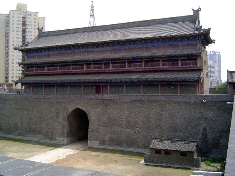 The same gate from inside the gate-yard. Highrises are kept outside the wall.