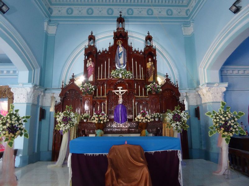 The altarpiece.