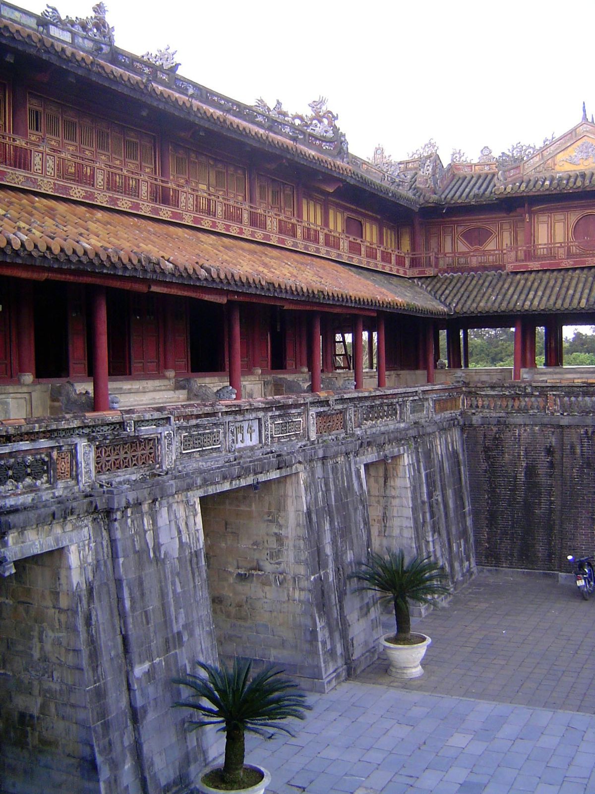 The last Nguyen emperor, Bao Dai, abdicated here at the Ngu Phung Pavilion in 1945.
