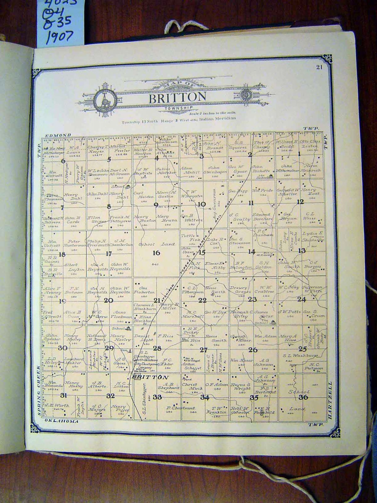 Here's the same curve, and on this map from 1907 it shows a tiny village of Britton surrounded by homesteaders.