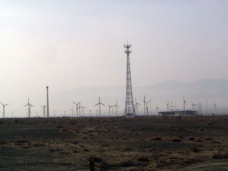 You might think that a below-sea-level basin would be protected from strong winds, but it's not so.