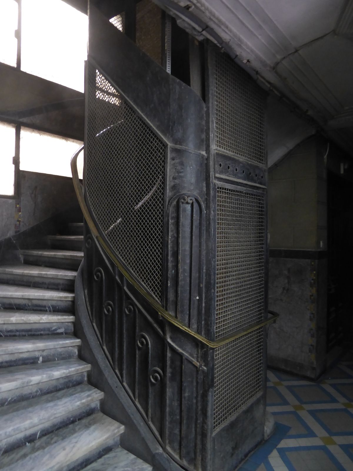 Even the elevator cage had a bit of flair.