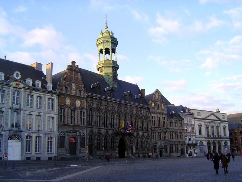 The Town Hall is from the mid-15th century. Between then and now, Mons belonged to Spain, France, and Austria as well independent Belgium. T