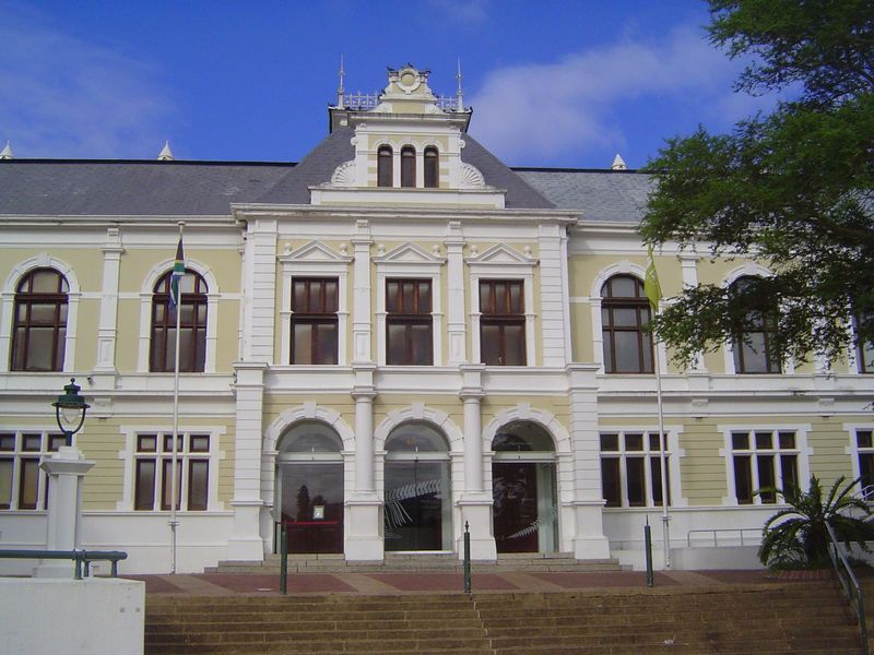 In 1897 the South African Museum, a museum of natural history established in 1825, moved into this building on the grounds of the Company Ga