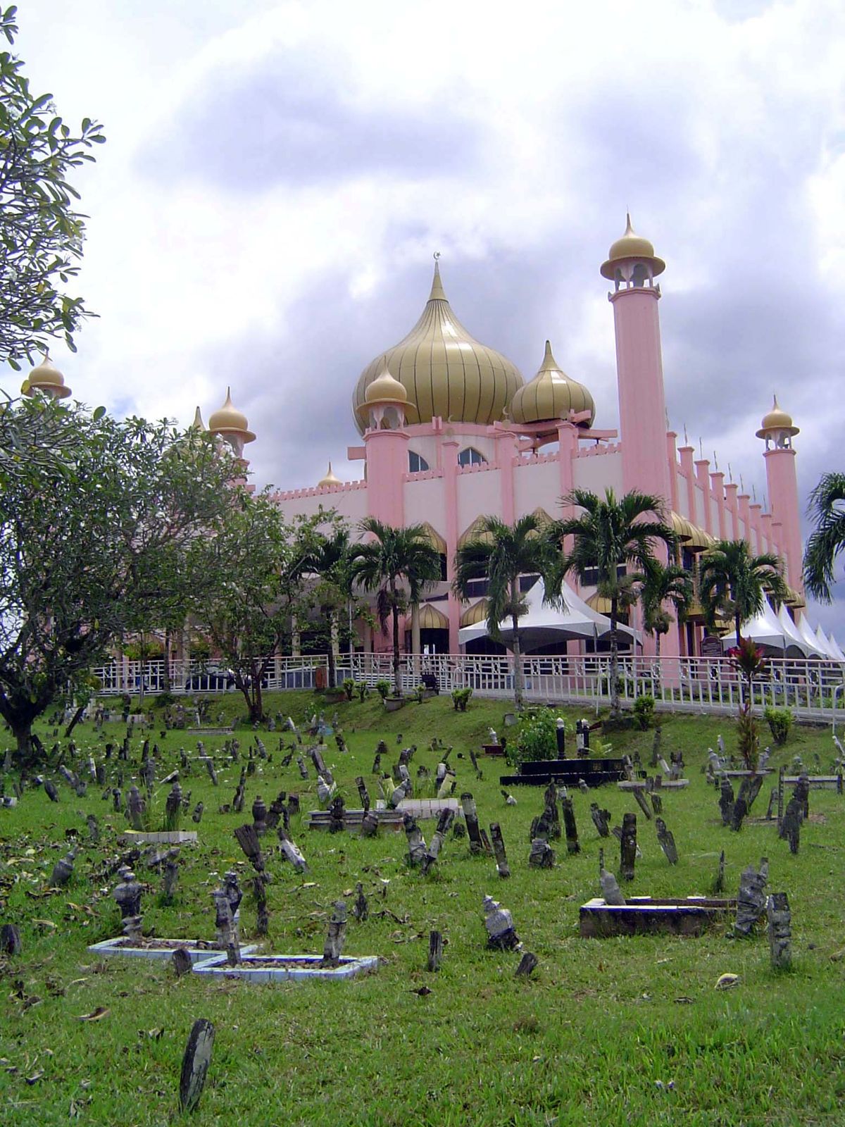 The main Malay mosque was rebuilt in 1967 and replaced one from 1847. Many of the tombstones predate the rebuilt version.