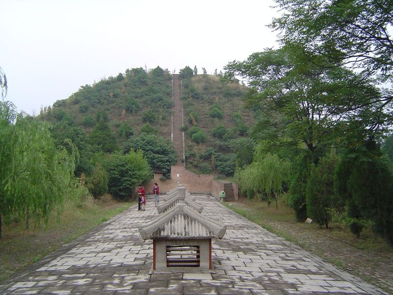 From the south side, a roof has been built over the tunnel that leads to the tomb, which has been excavated.