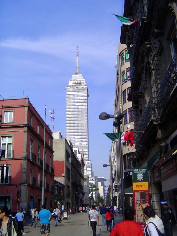 We're walking toward the Torre Latino-Americana or Latin American Tower, designed by Adolfo Zeevaert and completed in 1956. It famously surv