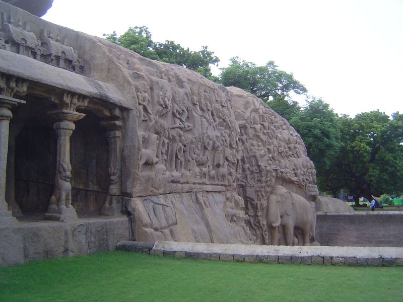 We arrive at last at the most well-known feature of Mamallapuram, the relief of Arjuna's Penance. To its left is the unfinished Pancha-Panda