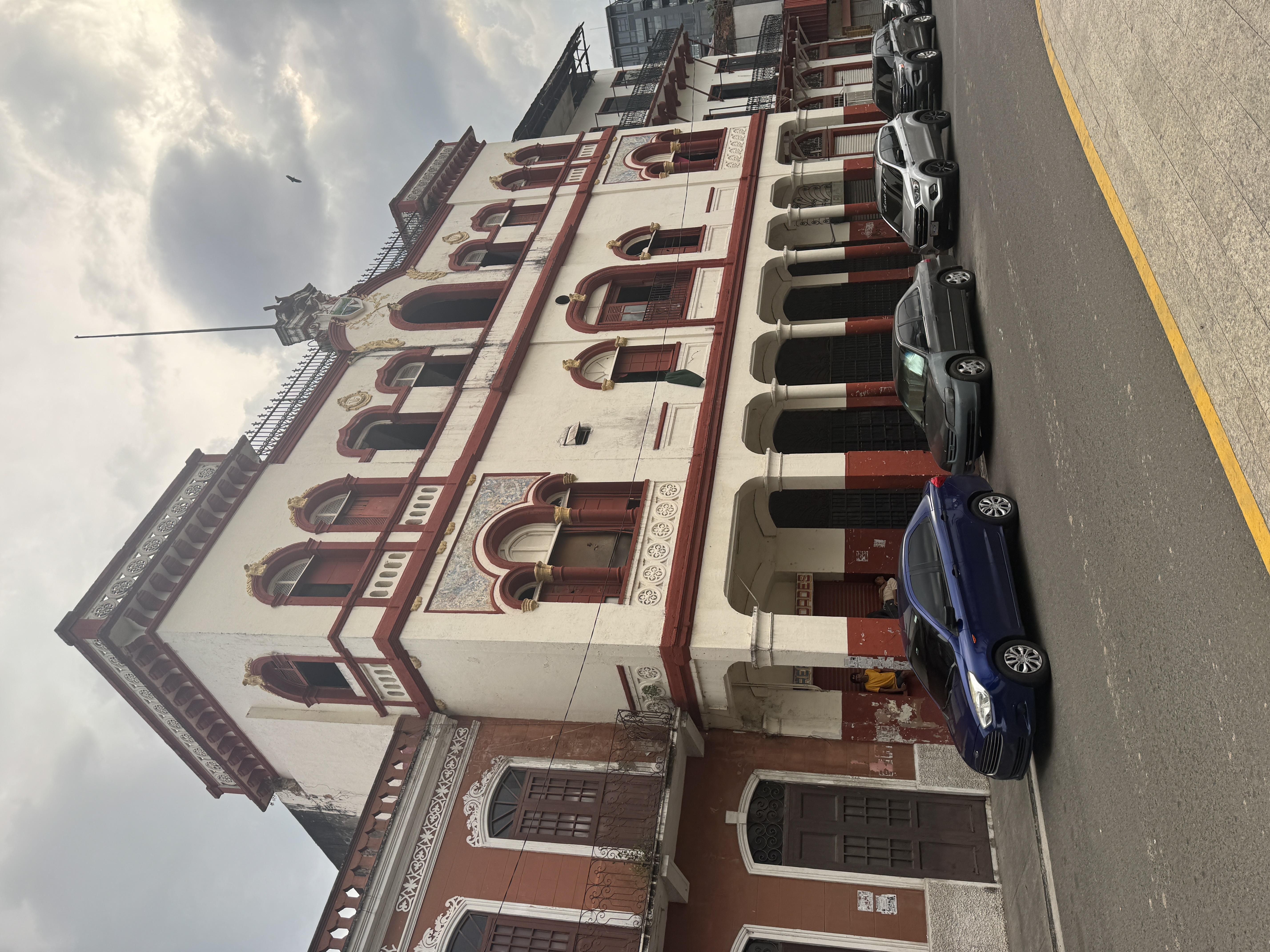 Around the corner, the Teatro Variedades, erected 1911-12.
