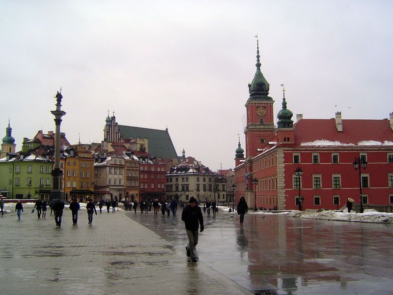 Looks traditional, doesn't it? But there's almost nothing old in this picture of Castle Square except the bronze statue of King Zygmunt, whi