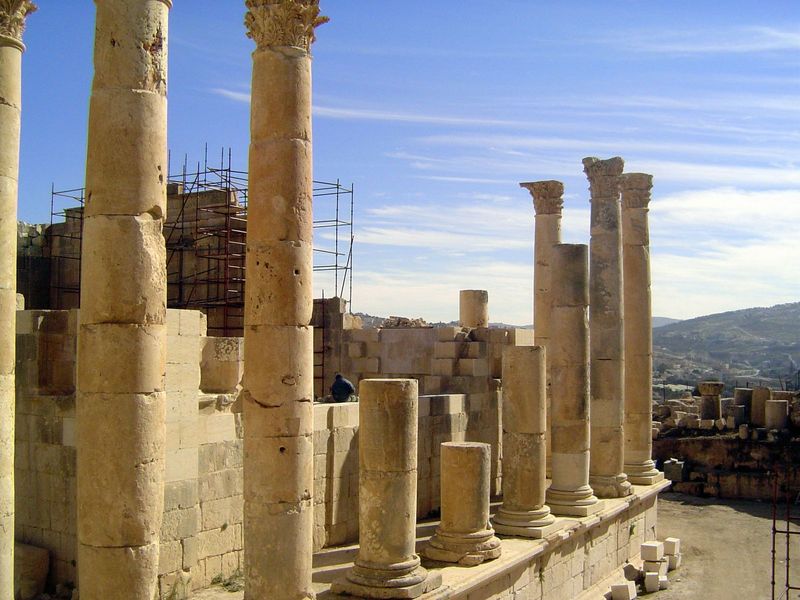 The temple was on a 12 x 8 plan. Work on the cella continues.