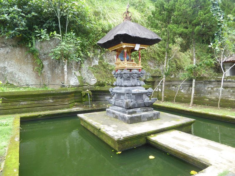 Close to the cave is this water garden with its own mini-palace.