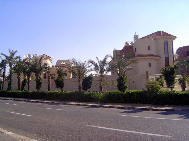 There's a range of housing here, with villas at the high end.