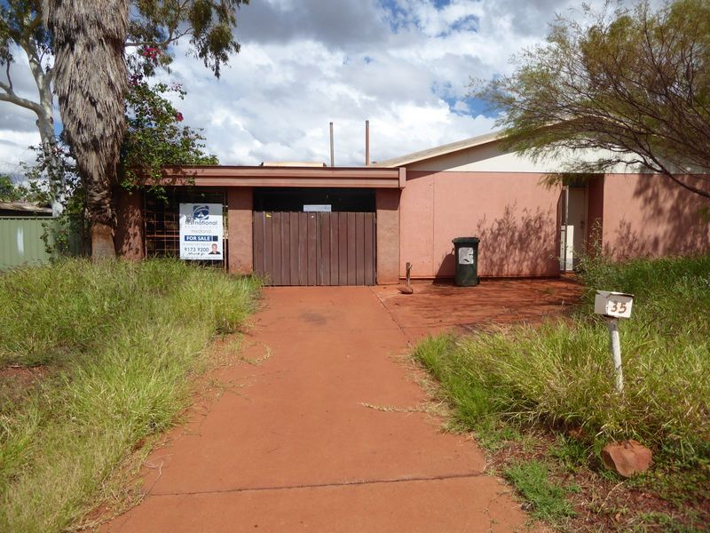 What you do see is lots of houses for sale. It's a sad story, because when iron-ore prices cratered after 2010, so did house values. The med