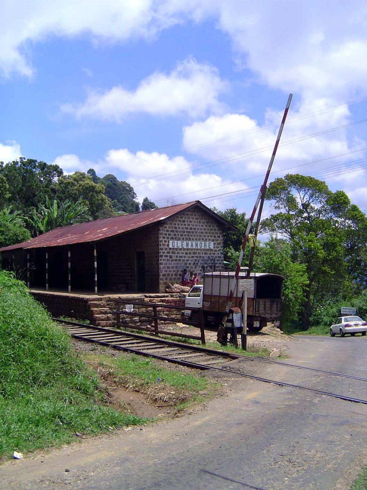 Just a few miles before Haputale and about ten before Bandarawela, the railroad passes the tea station of Glenanore, elevation approximately