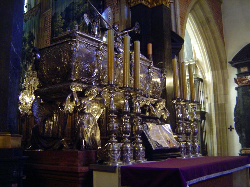 The tomb of St. Stanislaw.