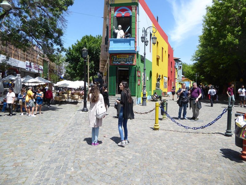 And here, coming in at the right, is the tourist-central Caminito, the "little walkway." It once carried a railway track along the course of
