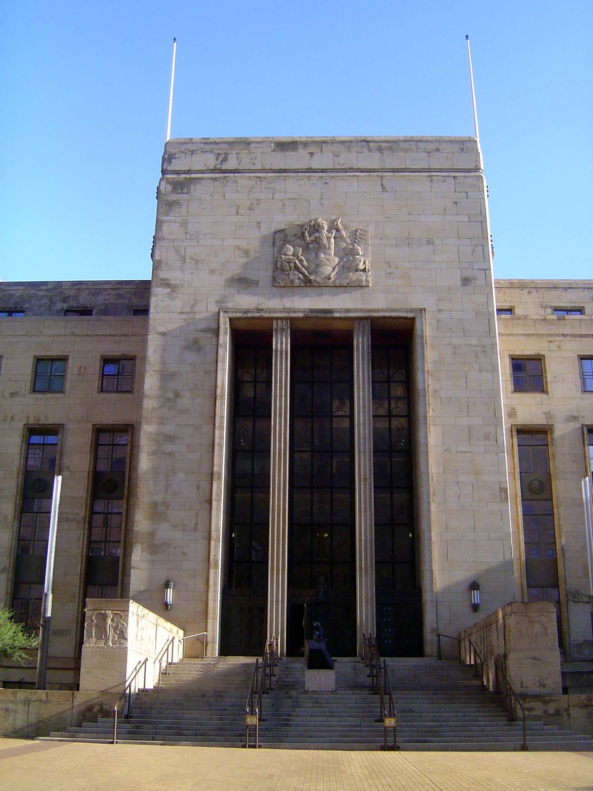 Almost as modest, this is the headquarters of Anglo American, established by Ernest Oppenheimer in 1917. He was head of De Beers but turned 