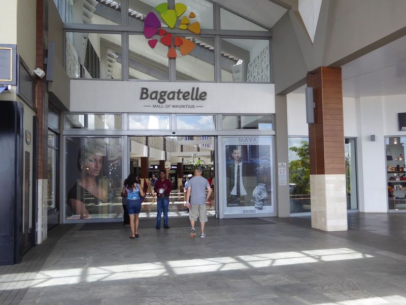 Shoppers who demand air conditioning now prefer one of the island's several shopping malls.