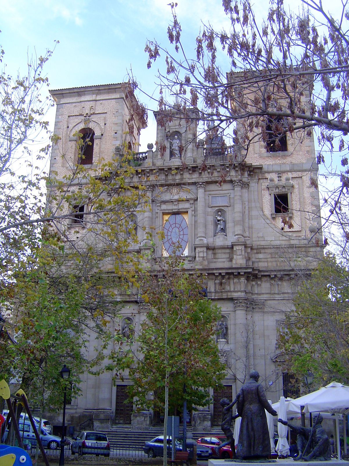 The 17th century Jesuit Church of San Juan Bautista is in the style developed by the Jesuits at Rome's Gesú church. After the expulsion of t