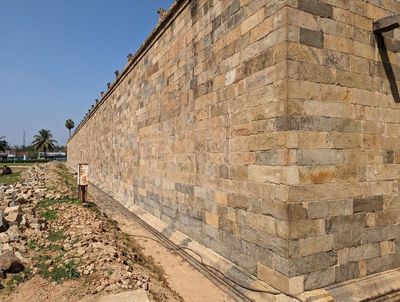 An Immaculate wall, even modern if you overlook the little Nandis up top.  This is the Airavatesvara Temple at Darasuram, just outside Kunba