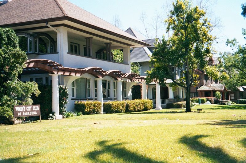 Less spectacular but more representative of Pasadena's Golden Age: houses on the campus of the Fuller Theological Seminary.