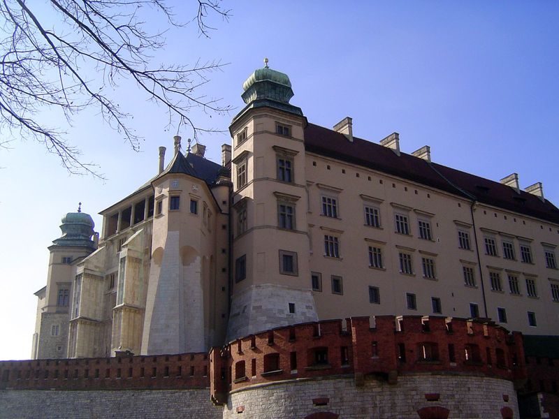 The palace from below. It's none too cozy, but then there were lots of ermine robes and roaring fireplaces.