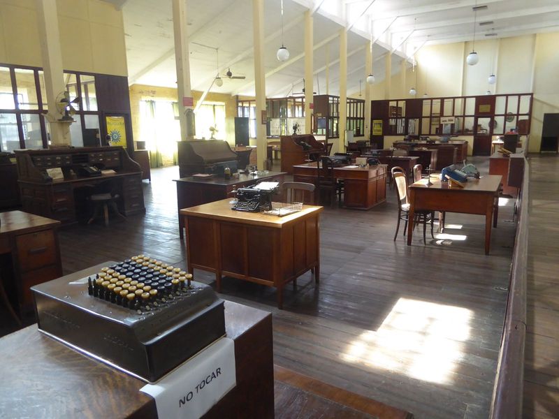 The administrative office. The plant flourished through World War II, then went into a slow decline. Vestey sold it in 1968 to the Uruguayan