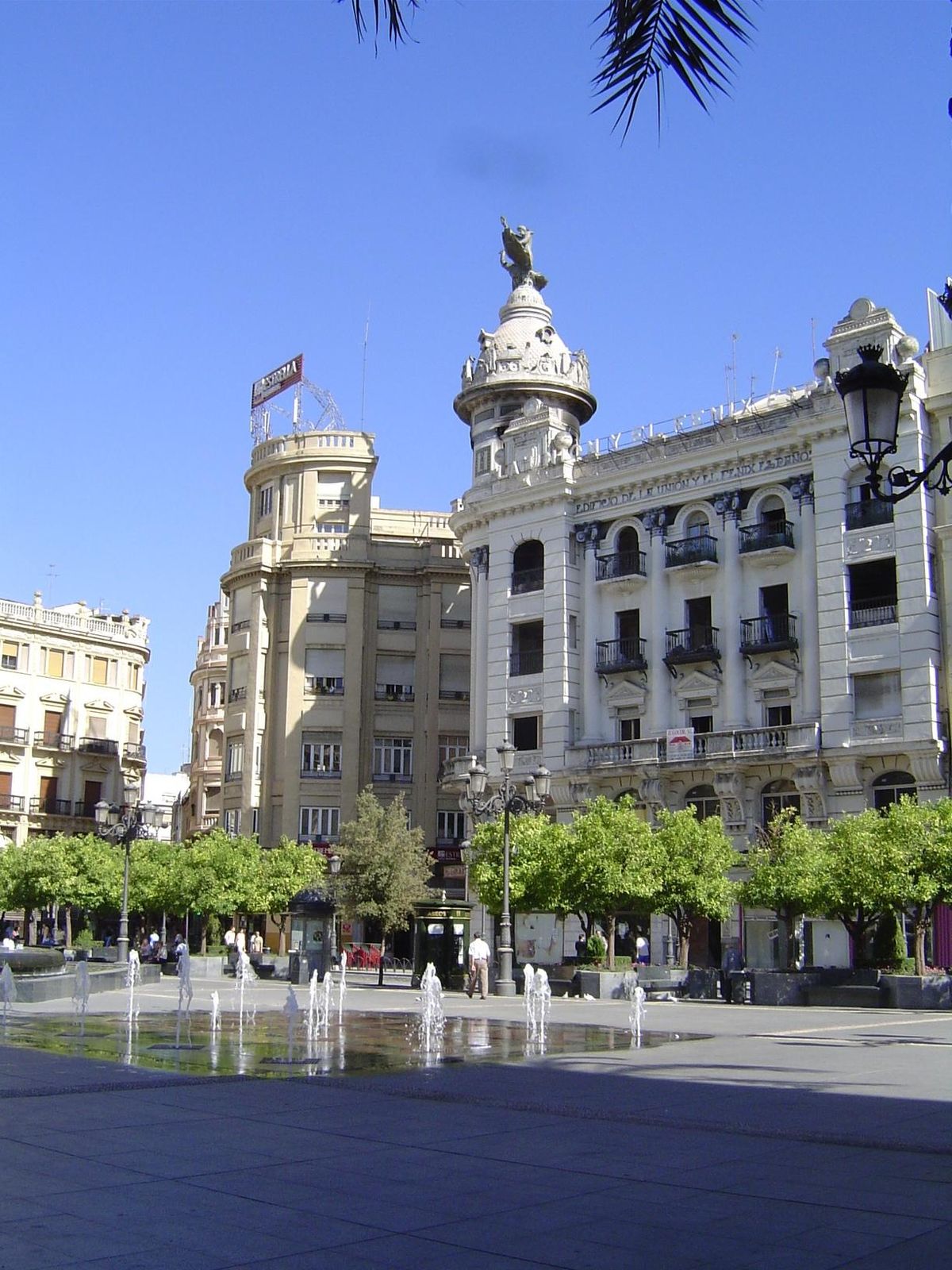 The Plaza de las Tendillas is within the line of the old walls but was entirely rebuilt to 19th century ideas of urbanity.