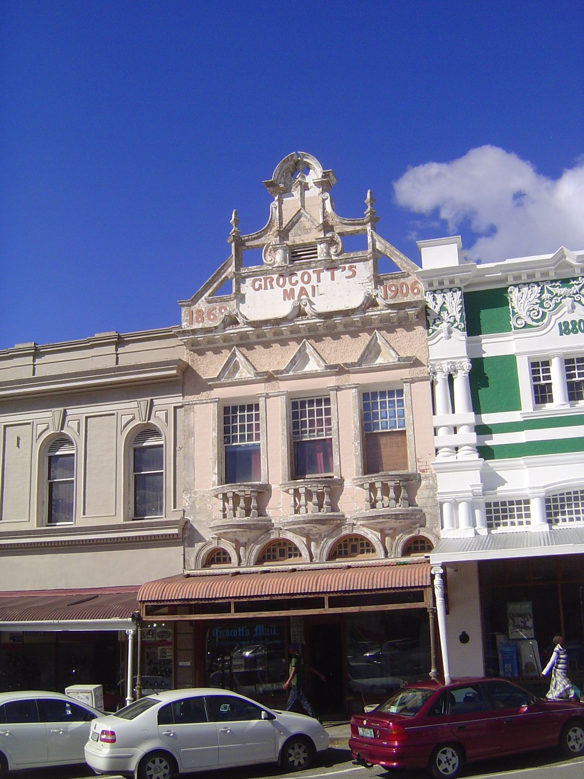 One facade.