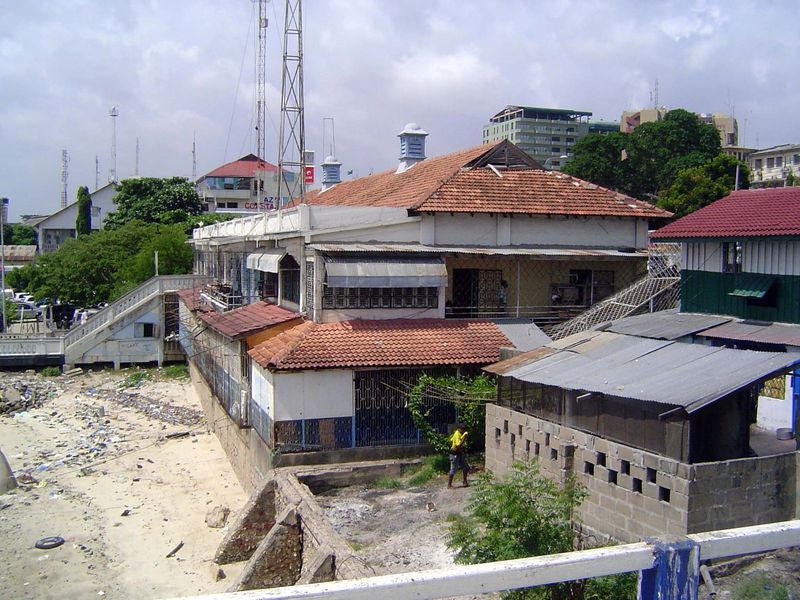 Shortly after 1900, docks appeared. Passengers continued to arrive this way until the 1950s and the shift to airlines.