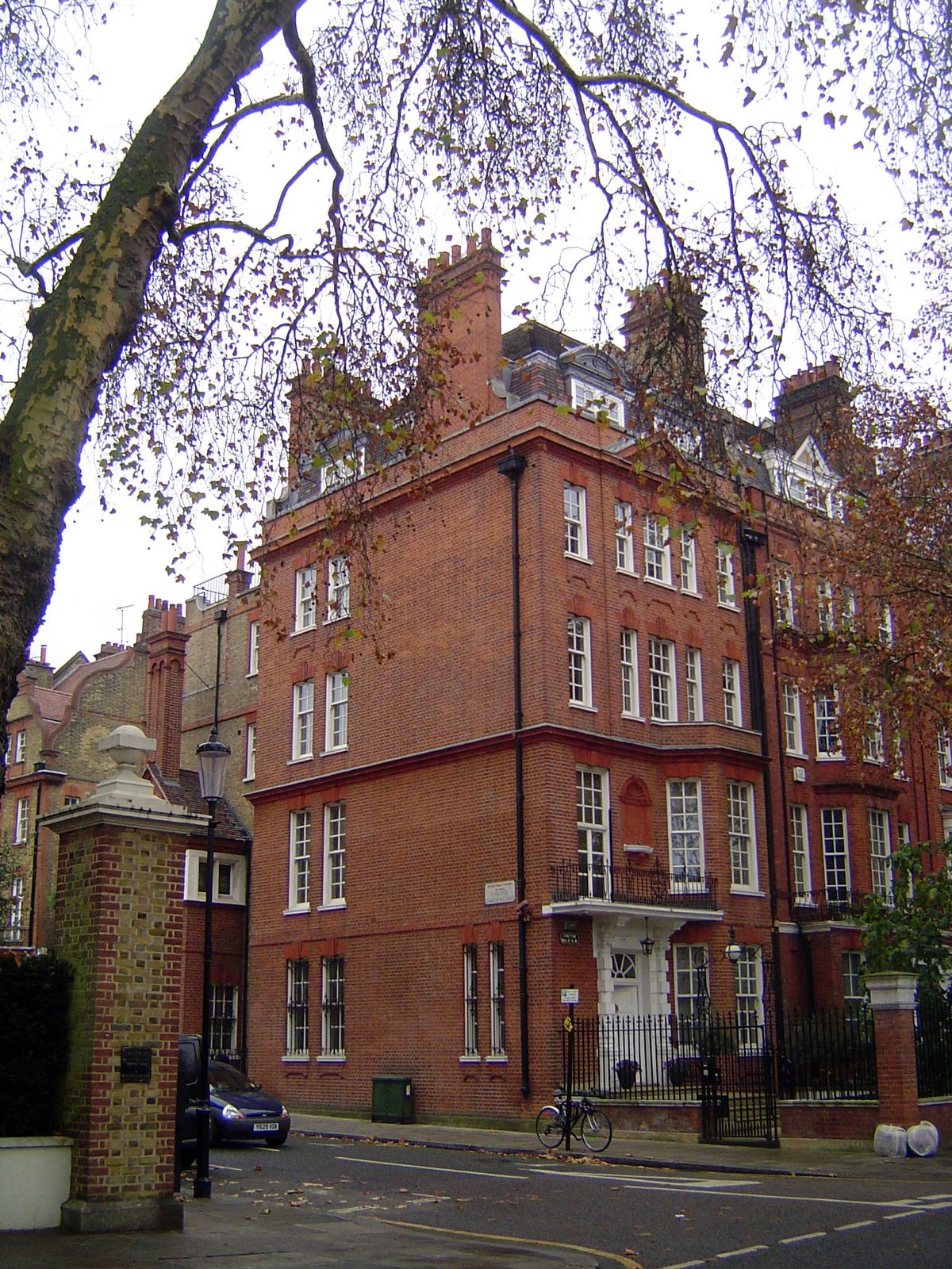 One fashionable street, Cheyne Walk, has the good fortune to front on the Thames, though a busy road runs between.