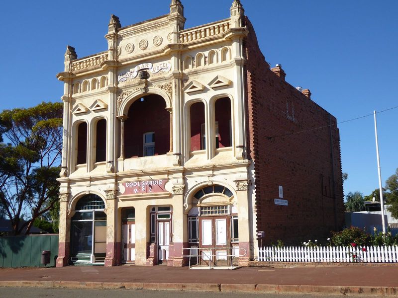 Here's the Marvel Bar Hotel, in operation until 1927 and, for some years afterwards housing the local chapter of the Returned Servicemen's L