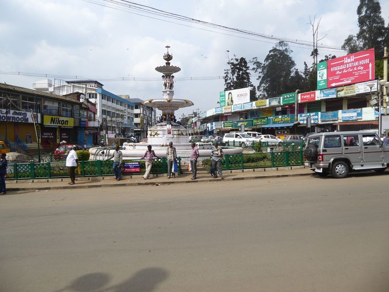 Here's the old commercial center, the equivalent of Charing Cross. In fact, it's called Charing Cross.
