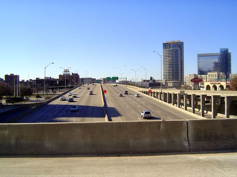 The Woodall Rogers Freeway, an accomplice to the devastation of downtown. Think a pedestrian can get across, or even under with pleasure? Th