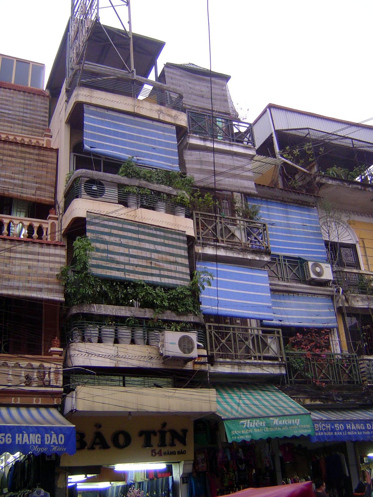 One of the striking things about the city is the narrowness of building frontages.