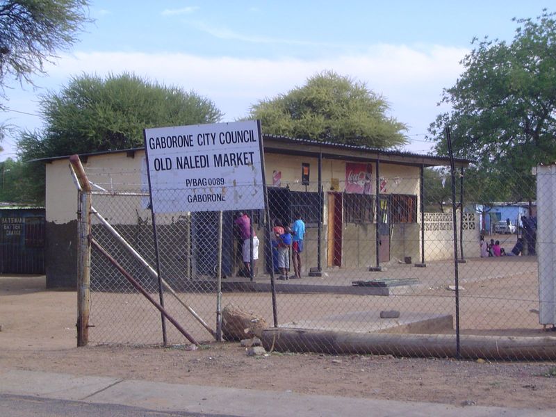Old Naledi is the neighborhood that grew up to house construction workers before the government stepped in with Bontleng. Old Naledi was sup