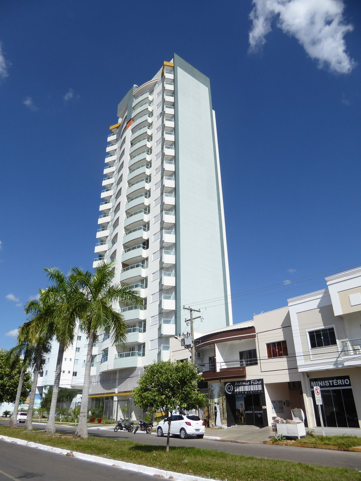 Call it the Brazilian disease: have to have a high rise, even where there's nothing but room to roam all around.