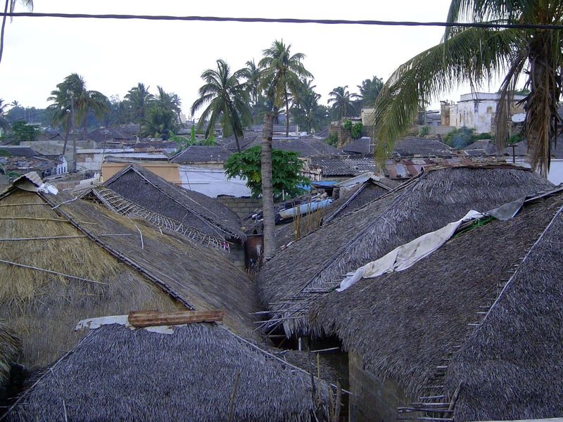 The island is roughly divided into a "stone-built town" built by the Portuguese at the north end of the island and a "macuti town" of palm-t