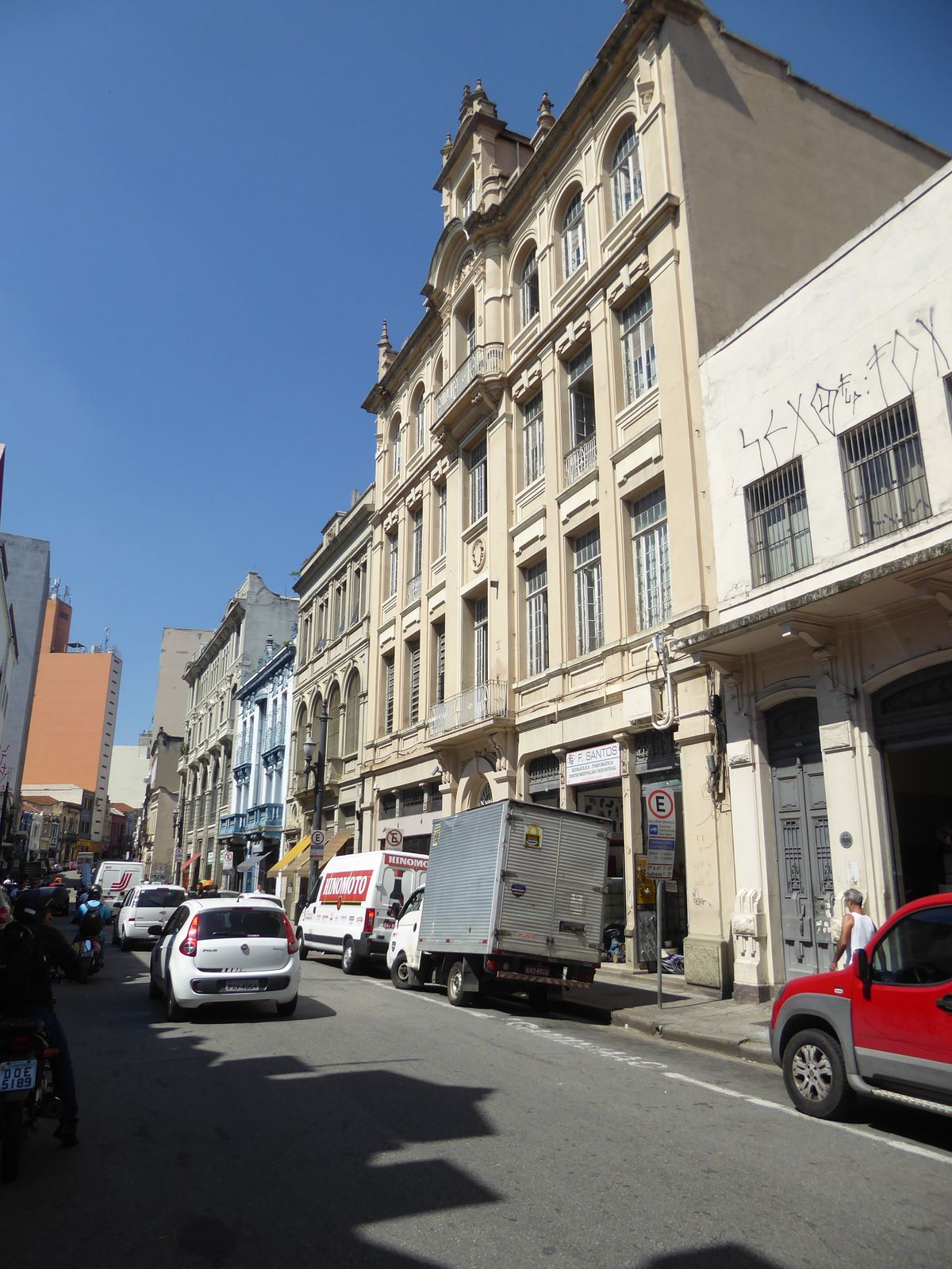 Streets were lined with heavy, low-rise masonry buildings like these, including the Hotel Palermo at 456 Florencio de Abreu. Still in busine