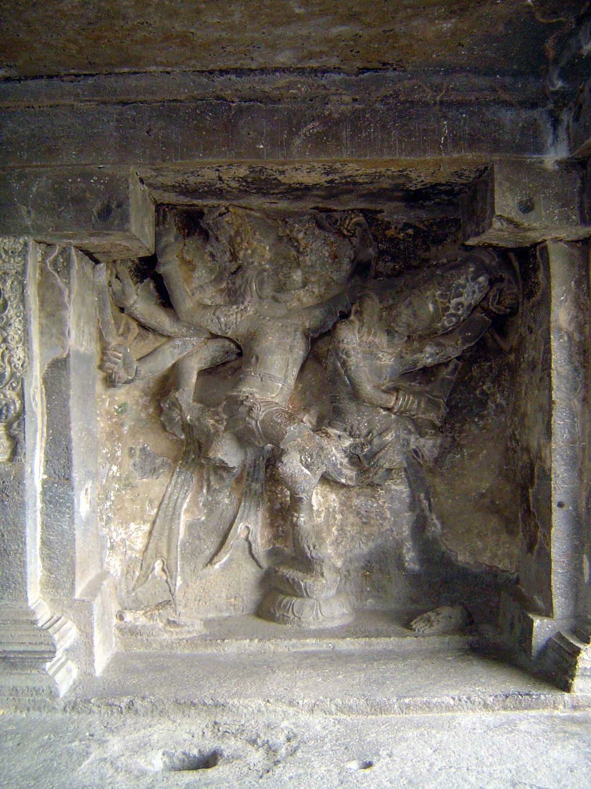 With blazing speed, Narasimha overwhelms Hiranyakashipu.