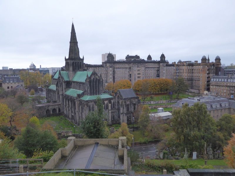 The Royal Infirmary was designed by no less than James Miller, architect of Glasgow's railroad station.  Williamson calls the building "a gr
