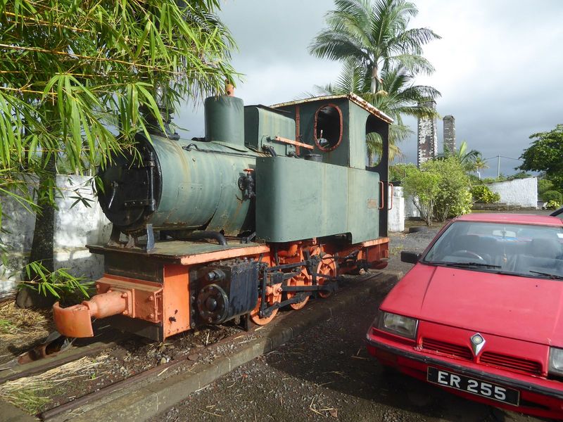 Here, at the old Grosbois estate, there's a steam engine. Provenance?