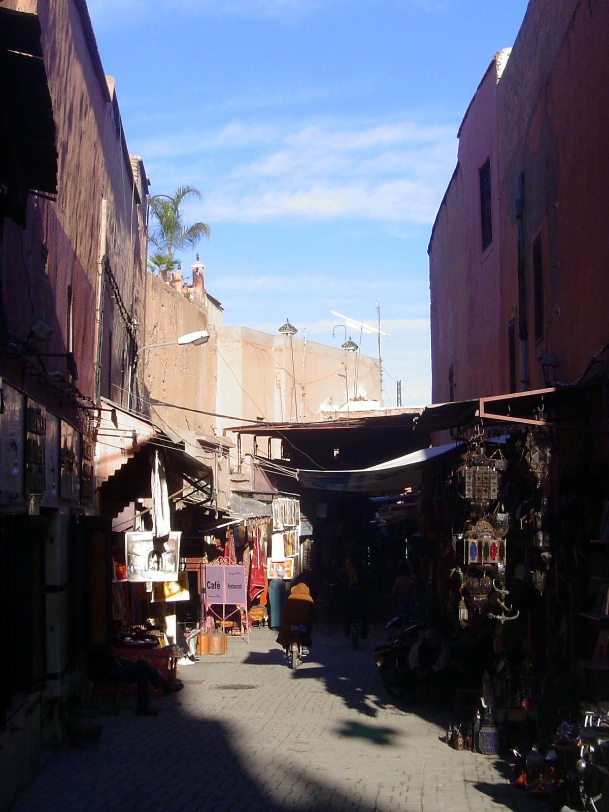 An uncovered section.