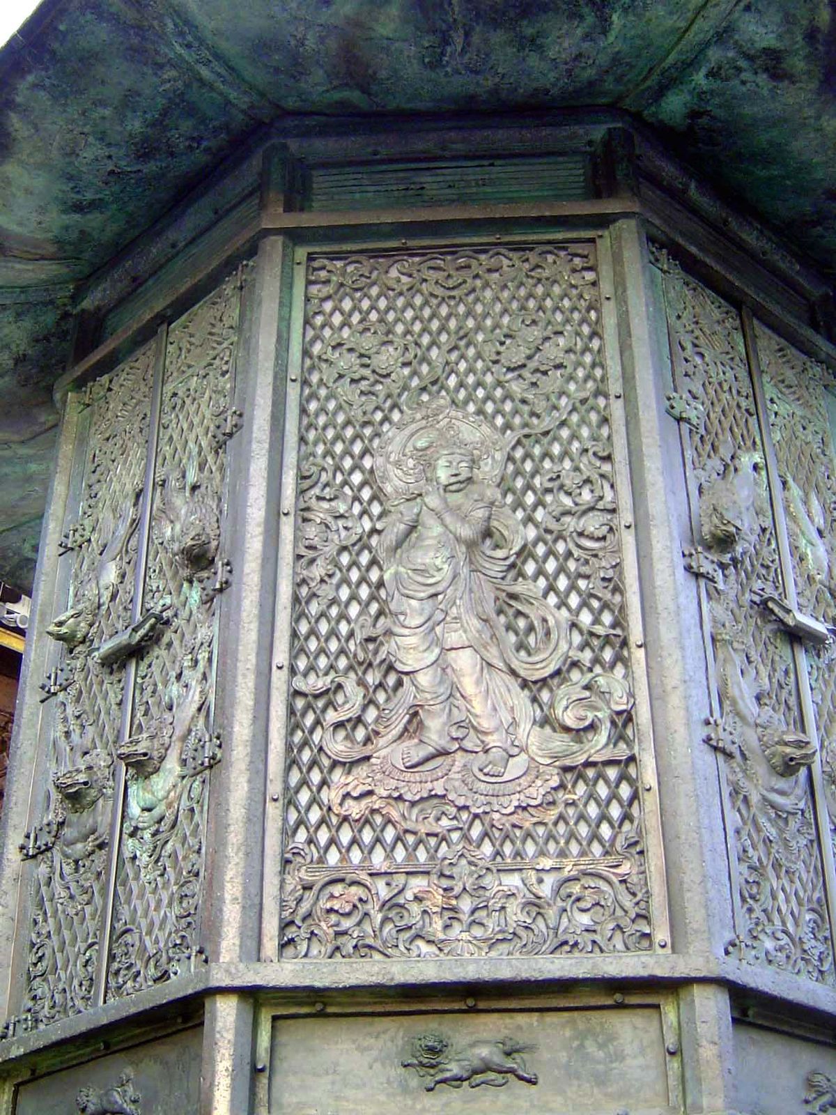 The images are of bodhisattvas making music.