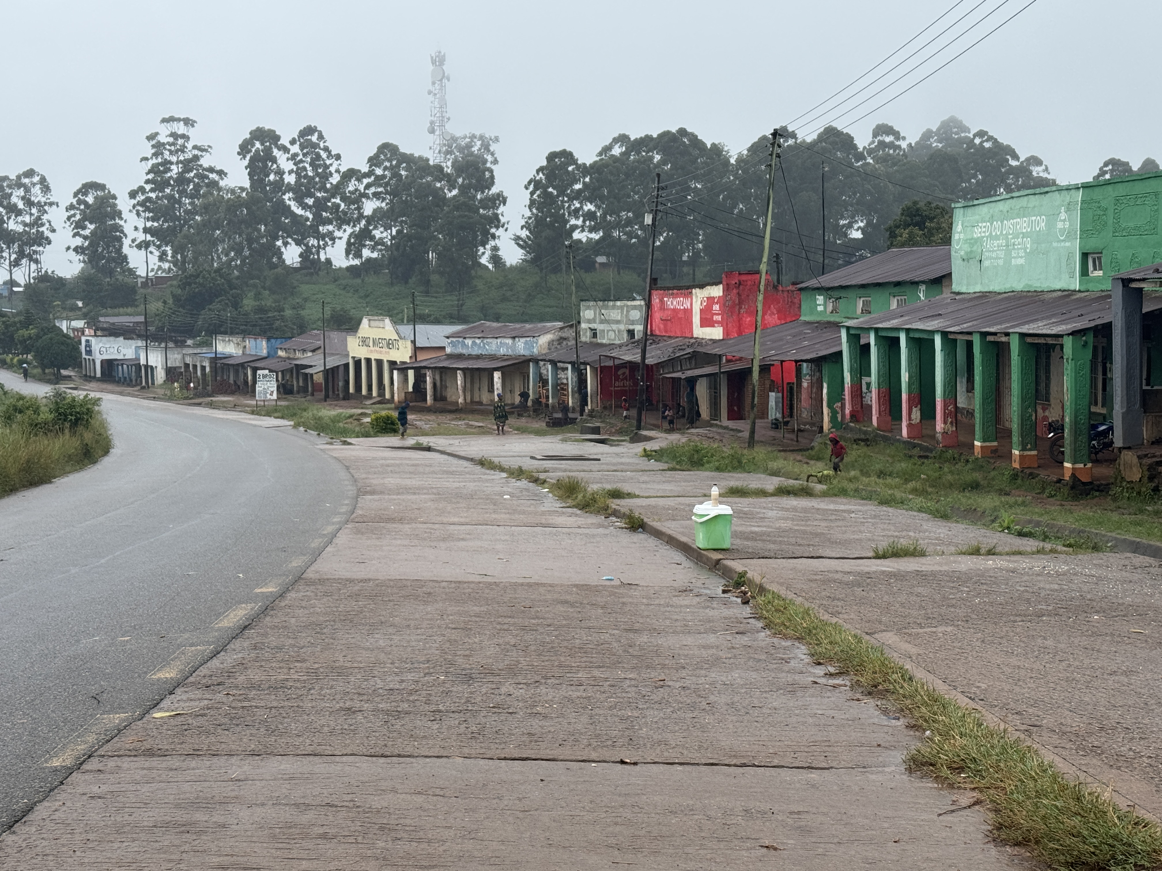 A trading center in Thyolo.