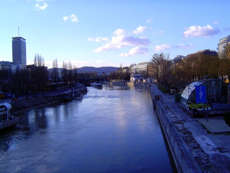 The Donau Kanal was originally a branch of the Danube. About 1870 it was canalized. Its general course and relationship to the main river is